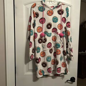 NWOT Kids donut sleep hoodie blanket